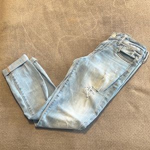 American Eagle Outfitters Size 8 distressed skinny jeans